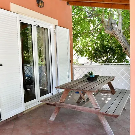 Casa Con Alberi Case de vacanță *