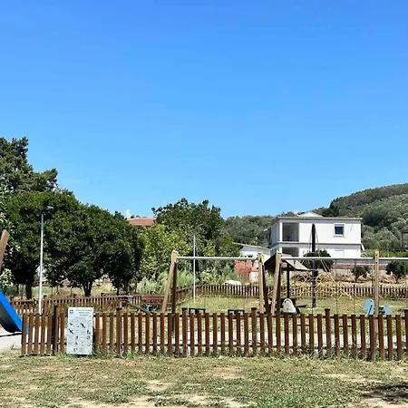 Casa Con Alberi Case de vacanță Palaiochori (Kerkyra)