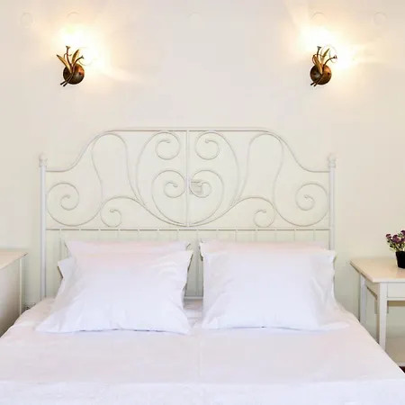 Casa Con Alberi Case de vacanță Palaiochori (Kerkyra)